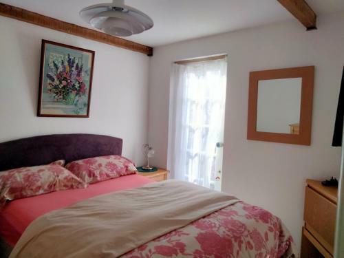Elderflower Cottage 3 Private Acres And Miles Walks