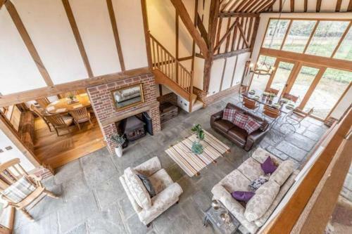 Dorney Barn - By The Accommodation Club