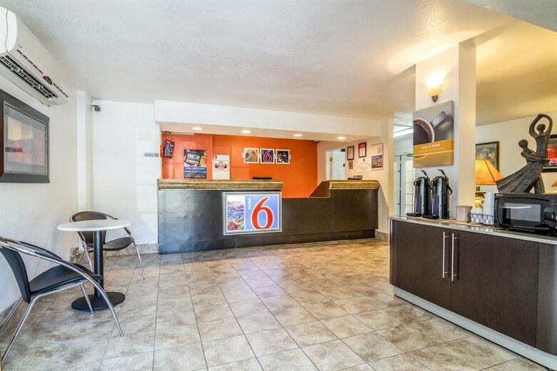 Motel 6 Glendale