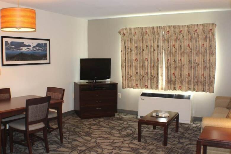 Attitash Grand Summit Hotel