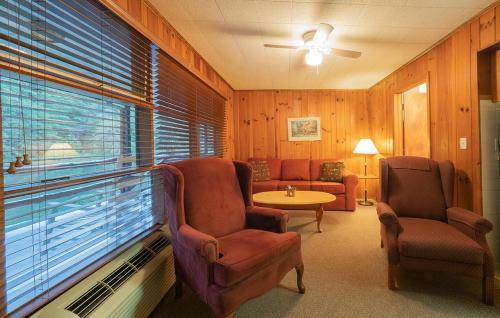 Mill House Lodge - Flat Rock