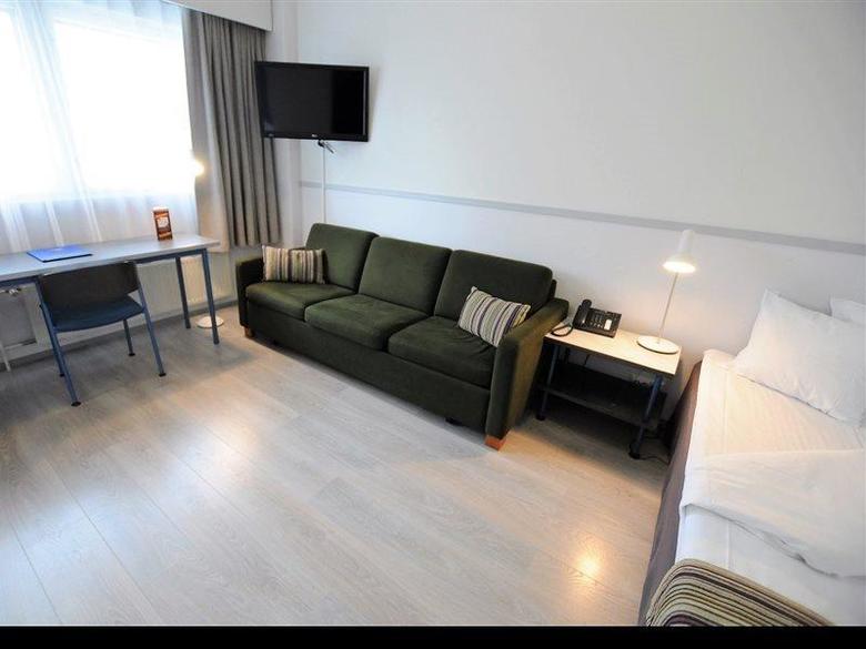Airport Hotel Bonus Inn