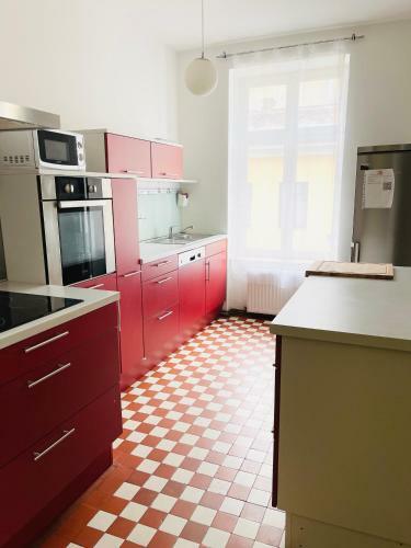 Nice City Apartment