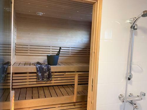 Villa Laidike With Sauna/fireplace, 80 Km Helsinki