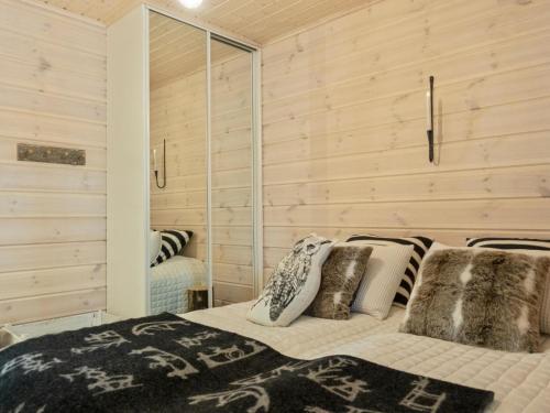 Holiday Home M�nnikk�