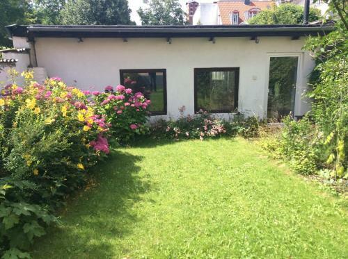 Apartamento Altstadt Bonn Mit Eigenem Parkplatz Und Garten