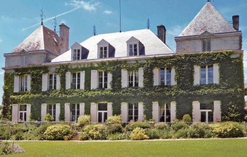 Holiday Home Chateau Couteau