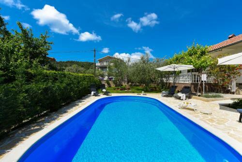 Villa Pine