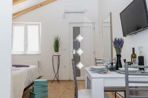 Studio Apartment Harmony Np Krka