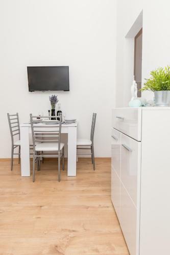 Studio Apartment Harmony Np Krka