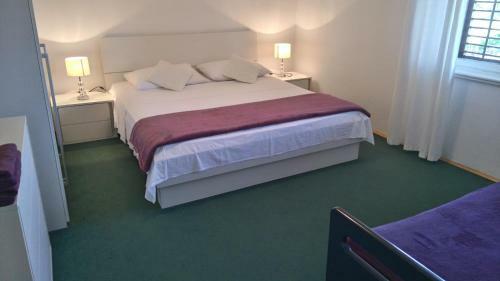 Hostal Rooms Ive