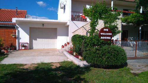 Hostal Rooms Ive