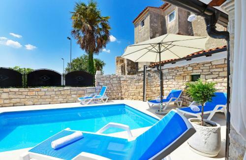 Villa Lory