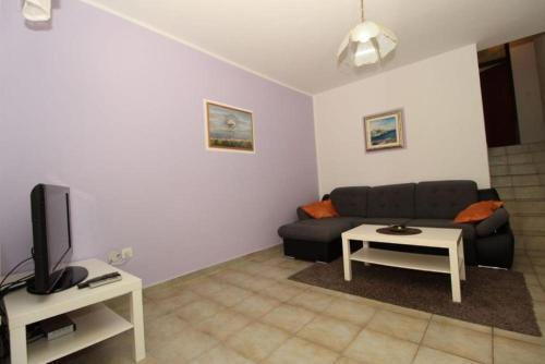 Apartments Besedi?