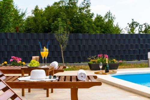 Villa Pax - With Pool