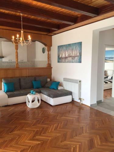 Lucic Apartmani