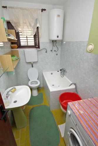 Apartments By The Sea Milna, Brac - 5677