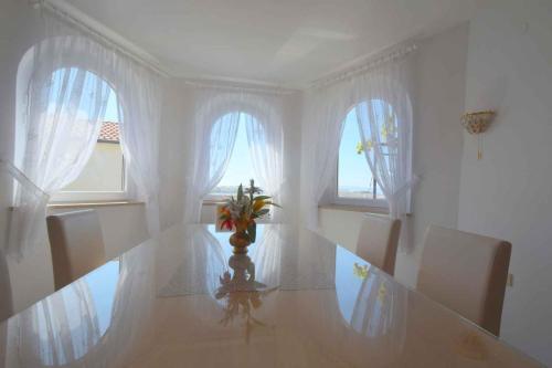 Apartment In Omisalj/insel Krk 13339