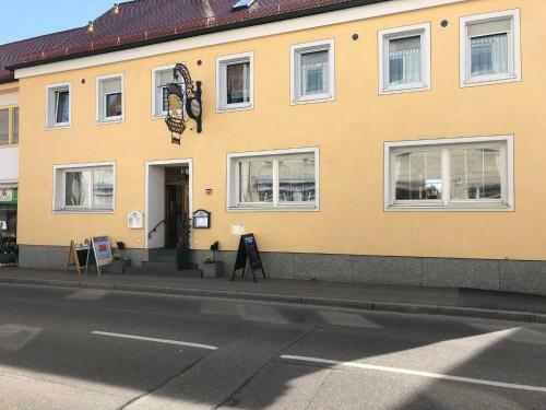 Hotel U. Restaurant Goldener Greifen
