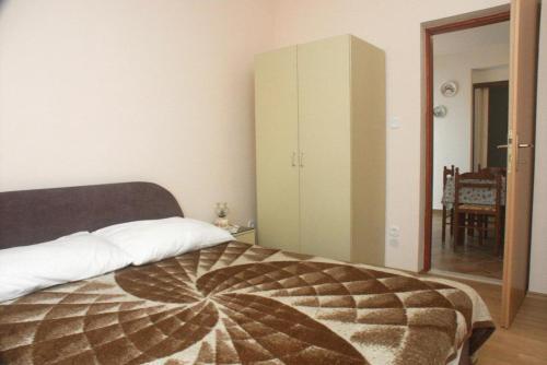 Apartments With A Parking Space Mali Losinj (Losinj) - 2500