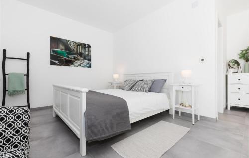 Beautiful Apartment In Mali Losinj With Wifi