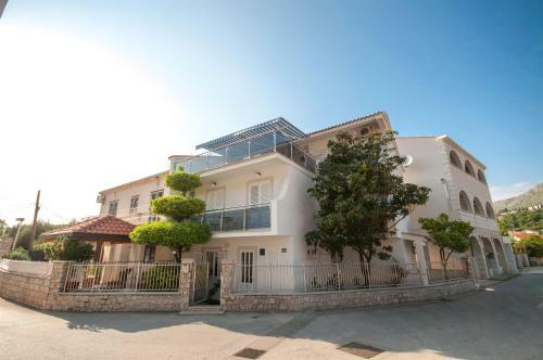 Apartment And Rooms Mato