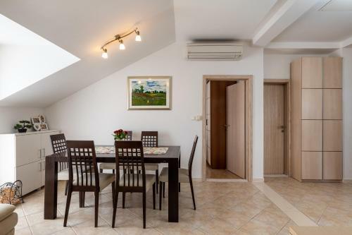 Angelika Apartment