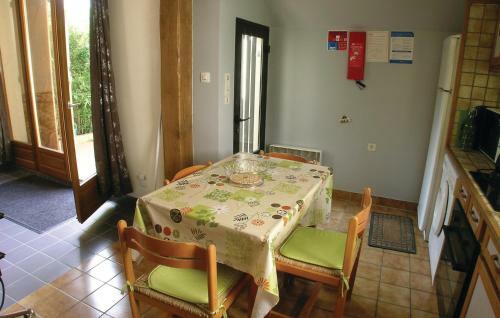Holiday Home Mesnil St Pere Cottages de Port
