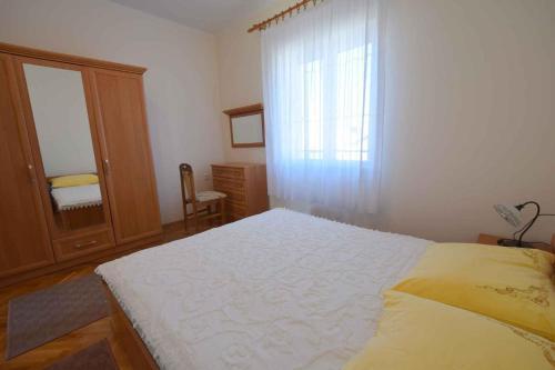 Apartments In Njivice/insel Krk 13278