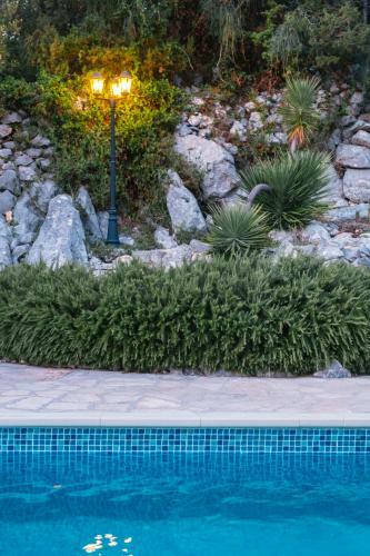 Villa Solar - Ethno Art Village Podcempres