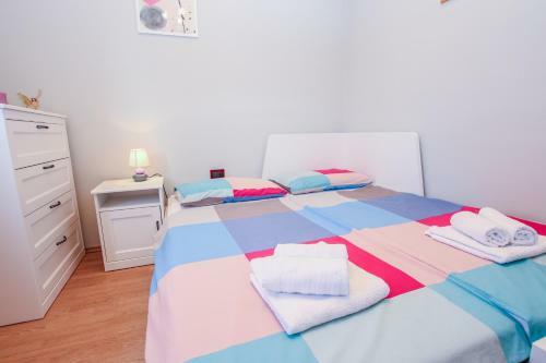 Hostal Holiday Home M&e