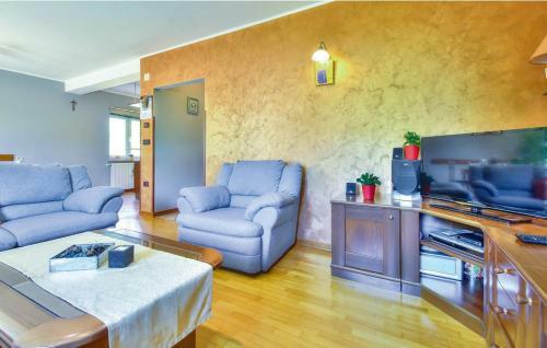 Hostal Holiday Home M&e