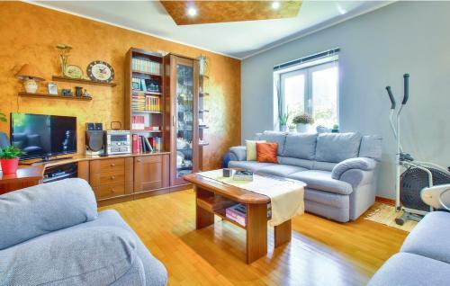 Hostal Holiday Home M&e
