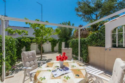 Apartamento Holiday Home M&m