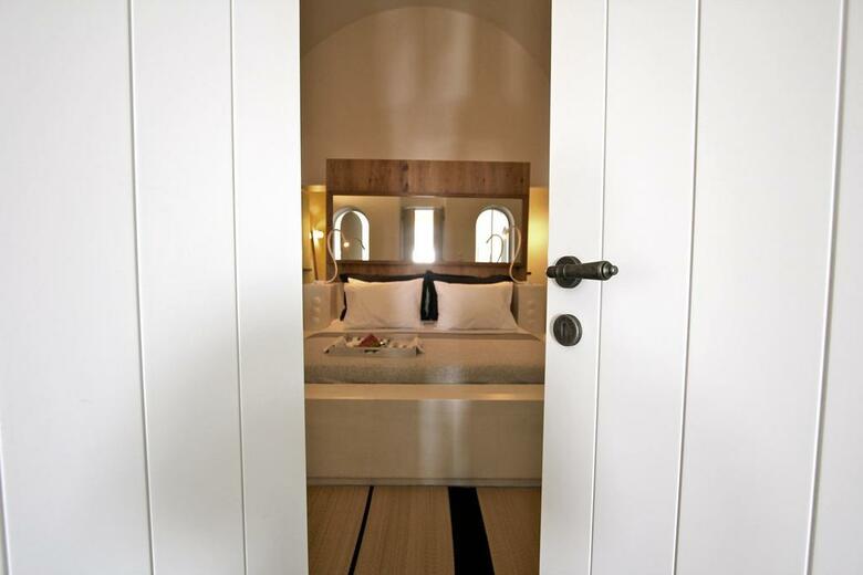 Apartamentos Porto Fira Suites