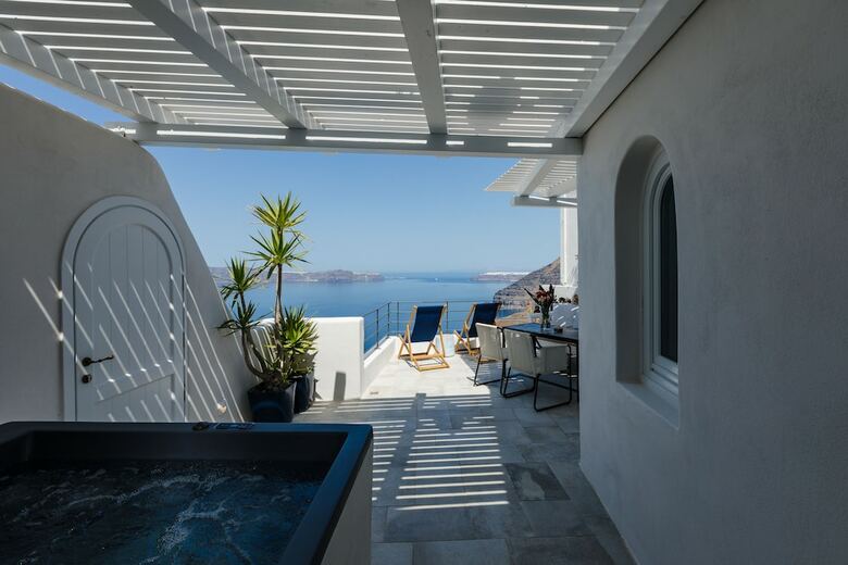 Apartamentos Porto Fira Suites