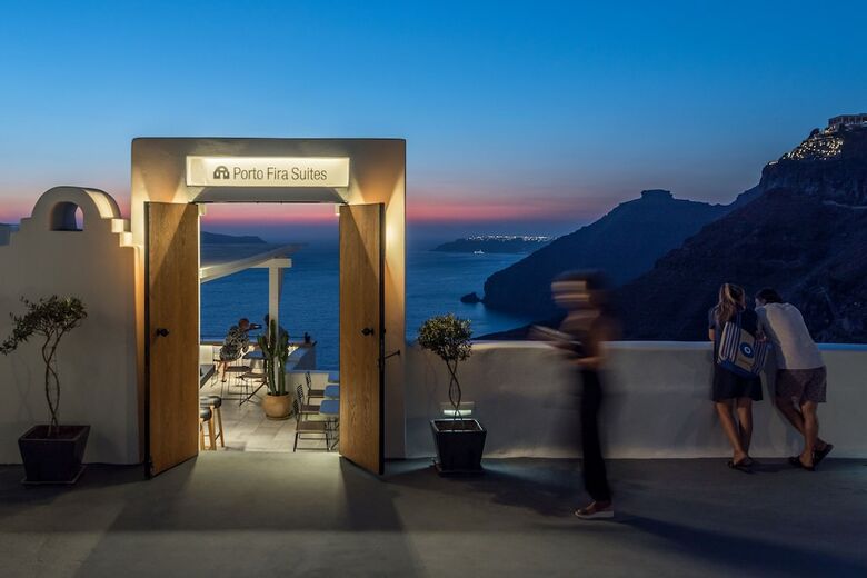 Apartamentos Porto Fira Suites