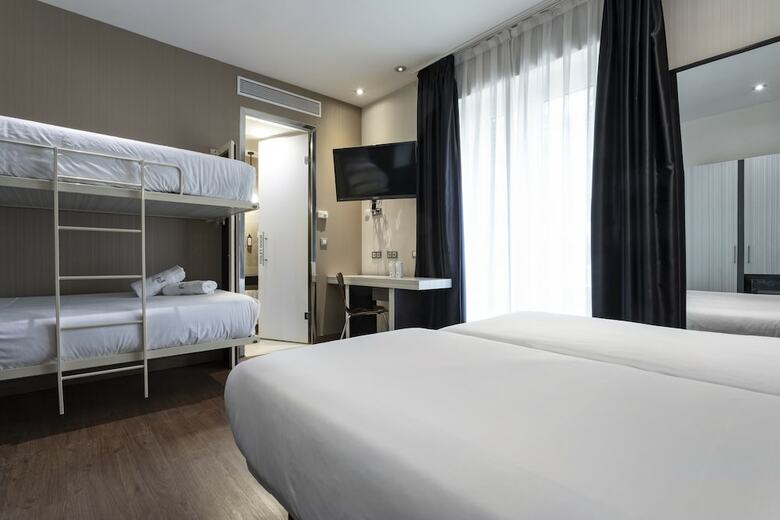 Hotel Petit Palace Triball