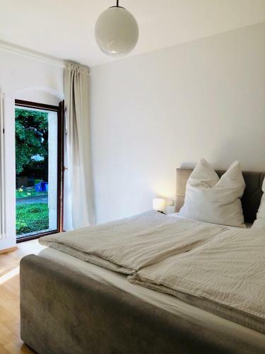 Helles 2 Raum Apartment Mit Eigener Terrasse Dresden Altstadt
