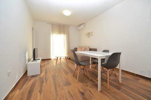 Stella Apartments
