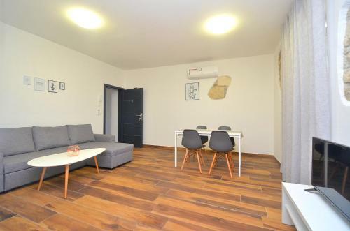 Stella Apartments