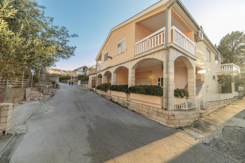 Apartmani Toni