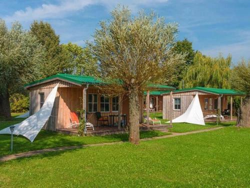 Holiday Home On The Backwaters, L�tow