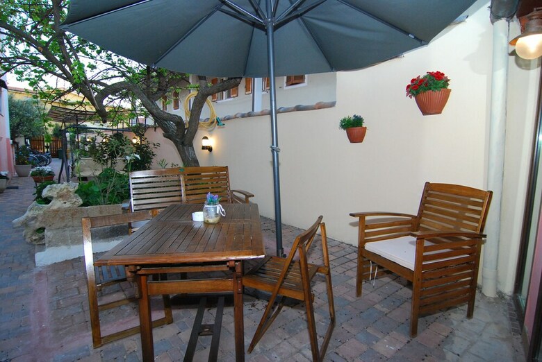 Apartamento Flowery Inn Villa