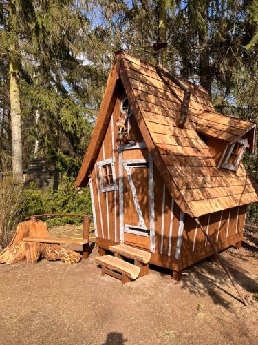 M�rchenh�tte Am Wald Und See