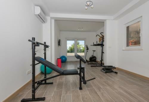 Hostal Apartments Villa Hadria