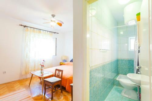 Hostal Green Garden Rooms & Apartments