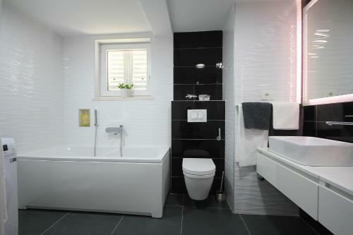 Apartments Toma?