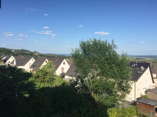 Apartamento Ferienwohnungen Pellenzblick - Wohnen Auf Zeit -