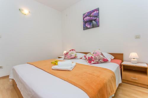 Apartments Snjezana Makarska